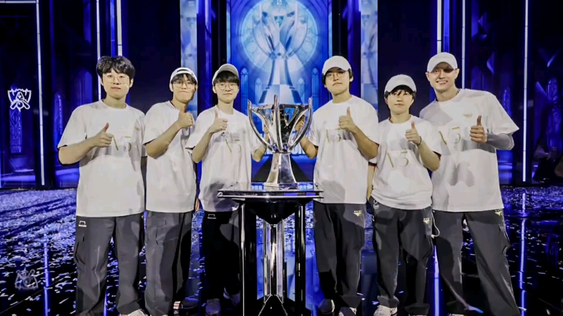 开云官网-关于Faker迎来五赛季出色发挥，G2观众热烈欢呼！引发球迷热议的信息